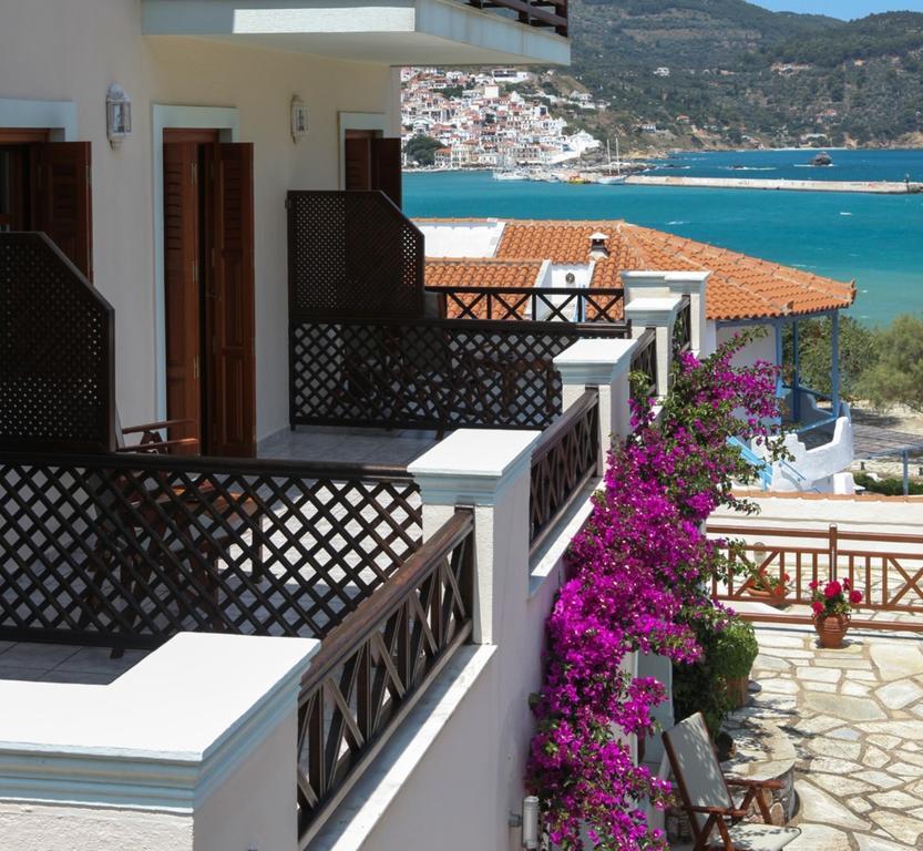 Pleoussa Studio And Apartments Skopelos Dış mekan fotoğraf