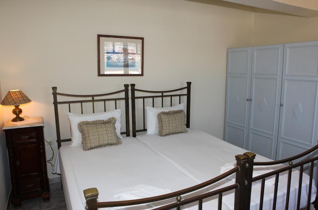 Pleoussa Studio And Apartments Skopelos Dış mekan fotoğraf